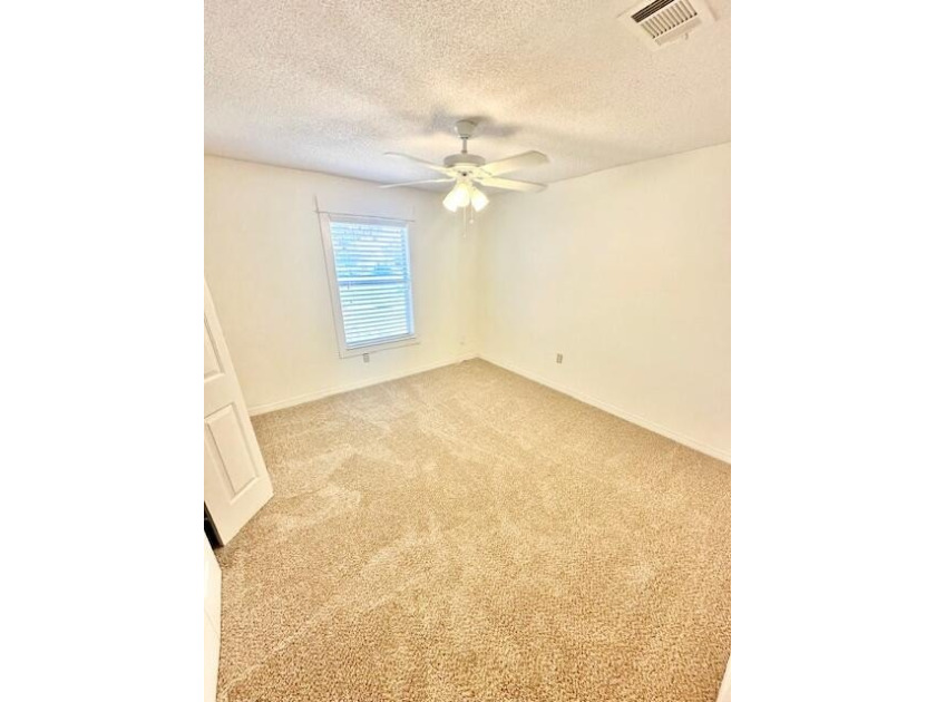 *ASSUMABLE 3.375% VA LOAN! MOTIVATED SELLER - PRICED TO SELL - - photo 15