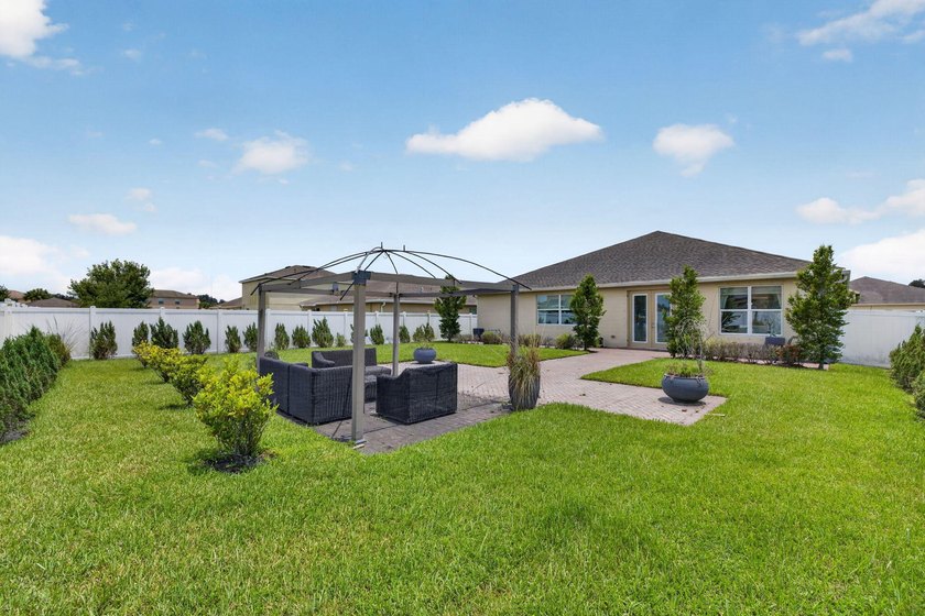 Welcome to this charming 4 bed, 3 full bath, 2 car garage home - photo 37