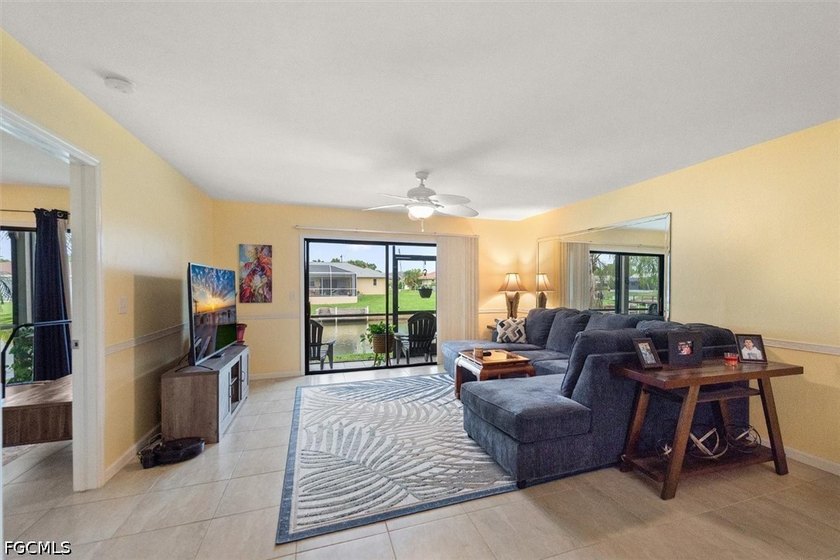 Welcome to your slice of SW paradise, this beautifully updated - photo 8