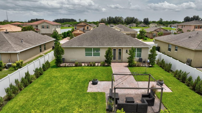 Welcome to this charming 4 bed, 3 full bath, 2 car garage home - photo 50