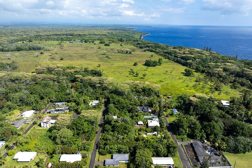 Discover the potential of this tropical homesite nestled in - photo 8