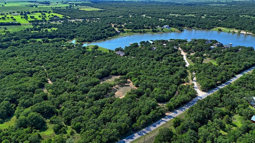 Waterfront acreage located on the west side of Lake Nocona and - photo 8
