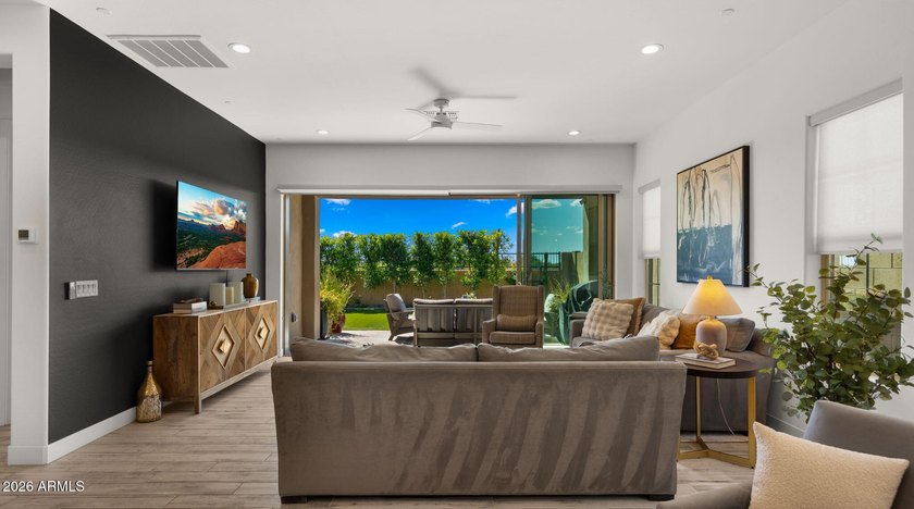 Beautifully upgraded Blandford home offering 3 BRs and 3 full - photo 13