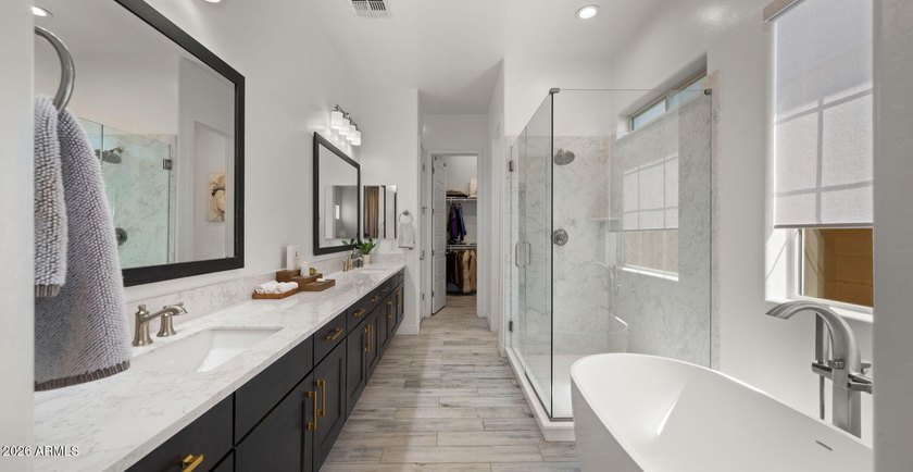 Beautifully upgraded Blandford home offering 3 BRs and 3 full - photo 17