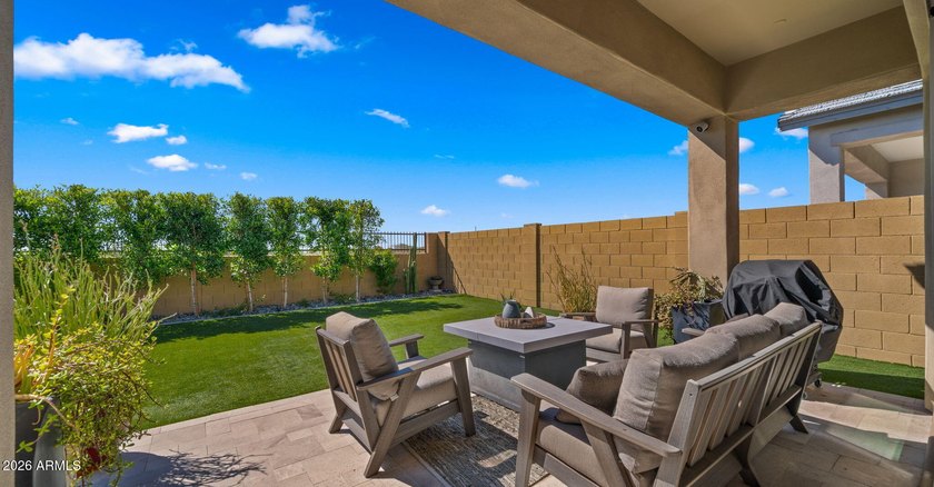 Beautifully upgraded Blandford home offering 3 BRs and 3 full - photo 19