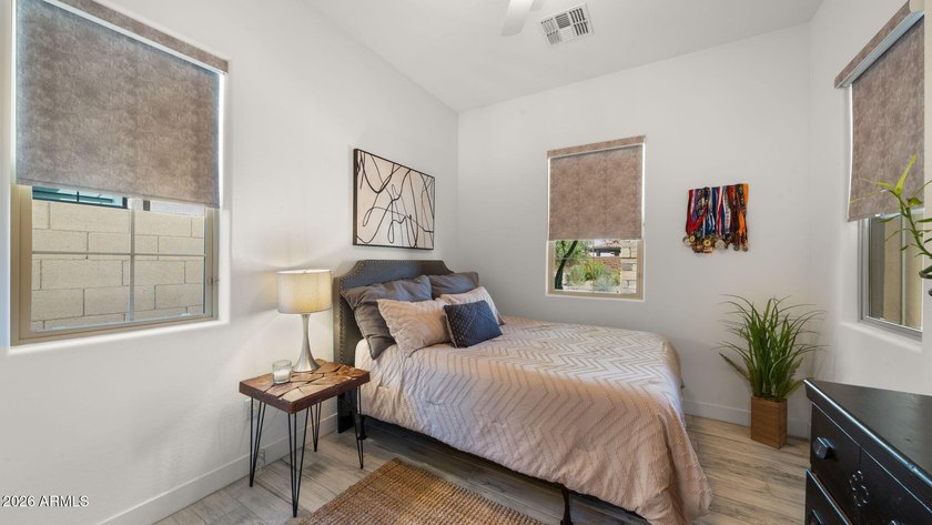 Beautifully upgraded Blandford home offering 3 BRs and 3 full - photo 26