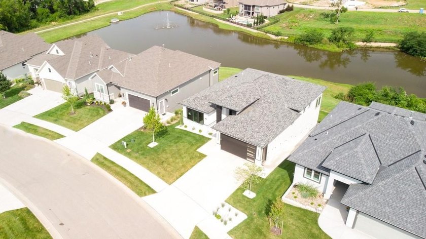 ALL ZERO ENTRY! AS SEEN ON ZILLOW GONE WILD - 3 YEAR OLD - photo 3