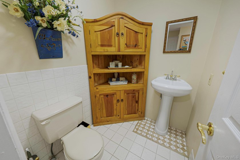 Oceanside - Brower Oakview Condominium - Beautiful 3-bedroom, 2 - photo 13