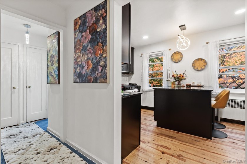 This bright and spacious commuter's dream offers everything you - photo 4