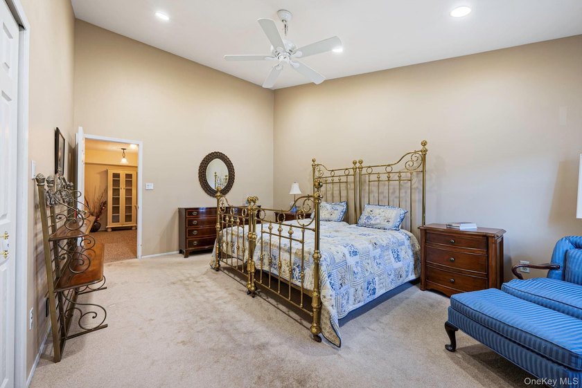 Oceanside - Brower Oakview Condominium - Beautiful 3-bedroom, 2 - photo 30