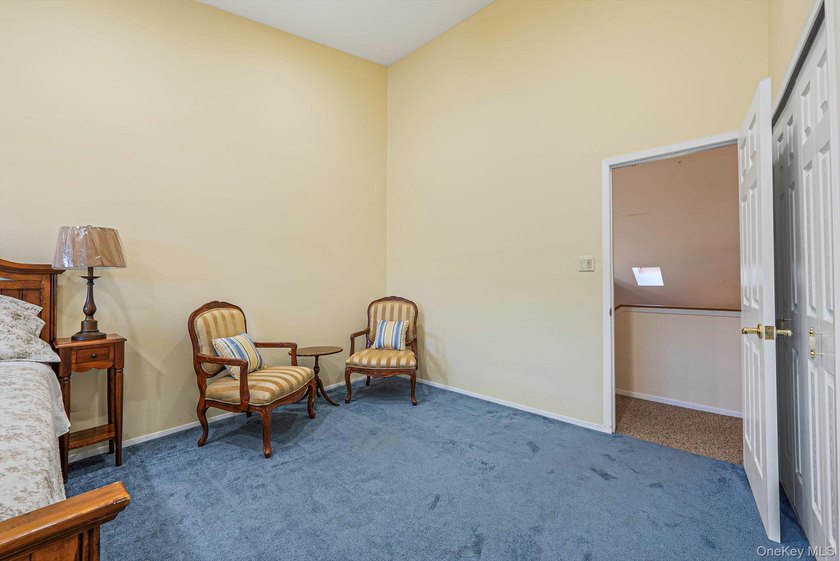 Oceanside - Brower Oakview Condominium - Beautiful 3-bedroom, 2 - photo 32