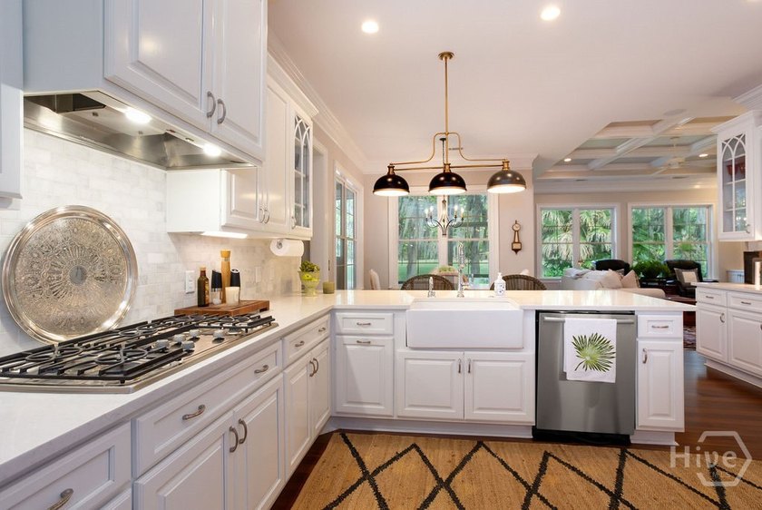 Experience the perfect marriage of traditional elegance and - photo 15