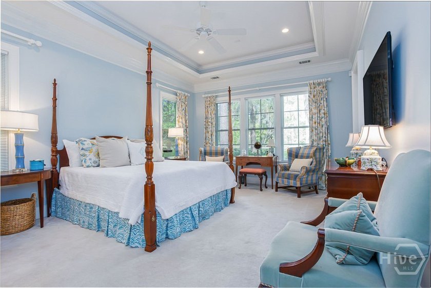 Experience the perfect marriage of traditional elegance and - photo 25