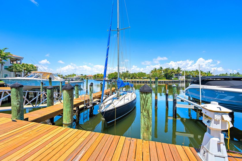 Boating enthusiasts will appreciate the included private boat - photo 2