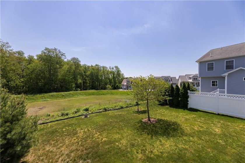 Welcome to Reynolds Farm, one of North Kingstown's most - photo 40