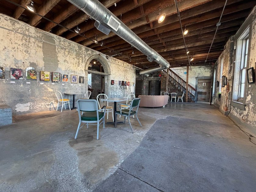 62 E 7th Street, Dubuque, IA - *The Smokestack* Offered at $685 - photo 29