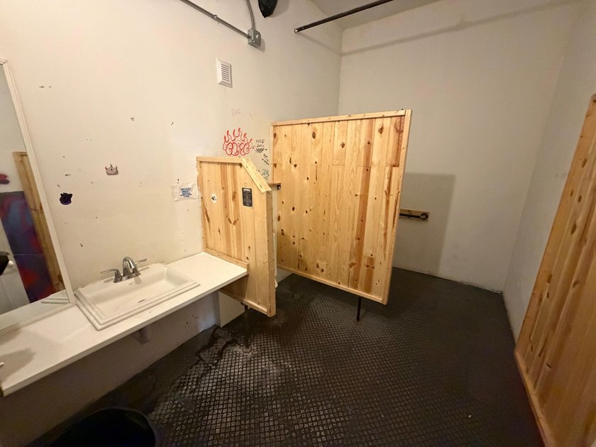 62 E 7th Street, Dubuque, IA - *The Smokestack* Offered at $685 - photo 36
