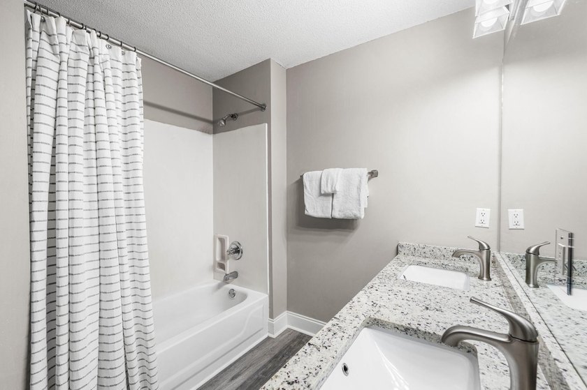 Beautiful views facing due South! Experience elevated coastal - photo 22