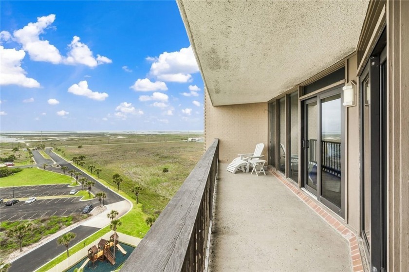 Beachfront Condo Beauty! Looking for beachfront condo with - photo 34
