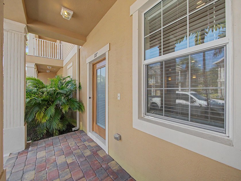 Highly sought after Sandpiper Cove Botanica townhome, In the - photo 21