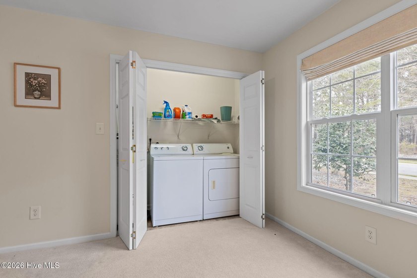 Welcome to easy coastal living in the highly sought-after - photo 22