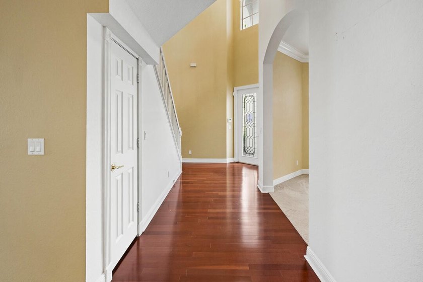 Beautiful Estates of Hammock Creek - This 5BR/3BA with New Roof - photo 8