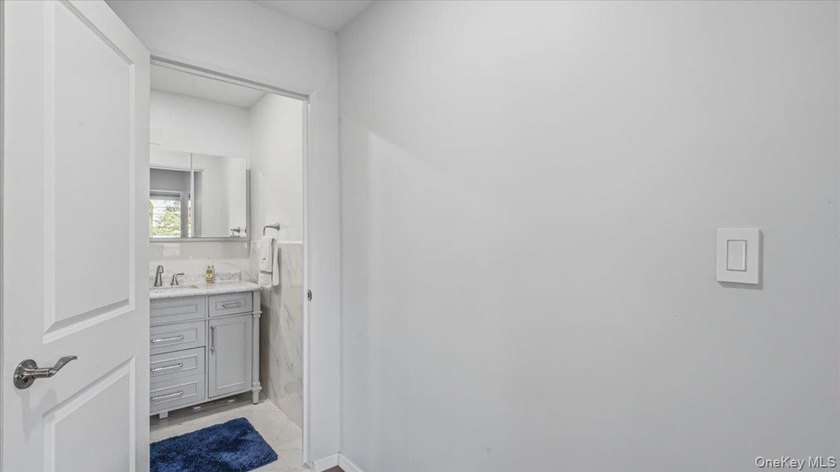 Move right into this beautifully renovated 1-bedroom, 1-bath - photo 16