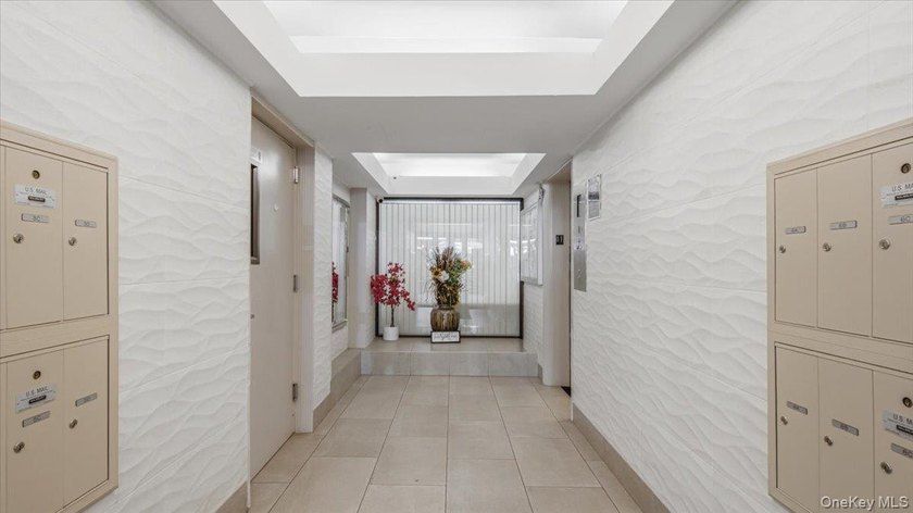 Move right into this beautifully renovated 1-bedroom, 1-bath - photo 22