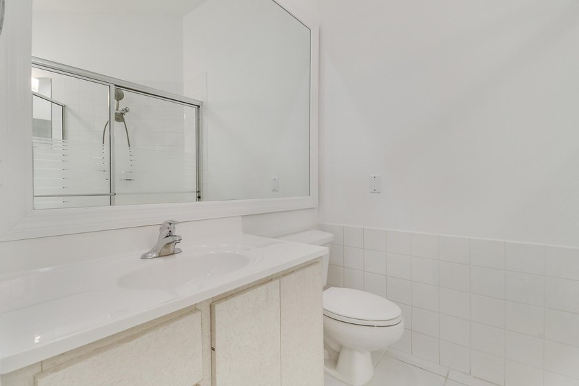 Light, bright, and move-in ready, this immaculate home offers a - photo 30