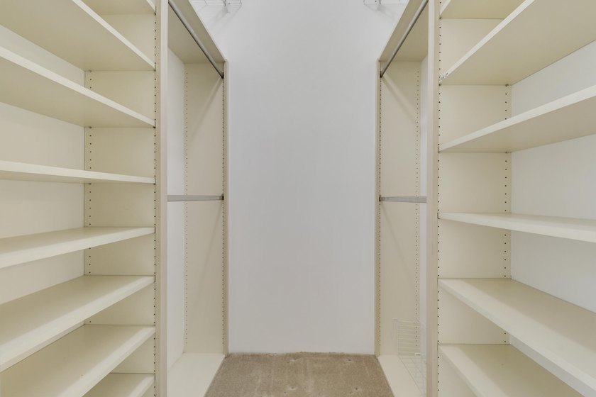 Light, bright, and move-in ready, this immaculate home offers a - photo 32