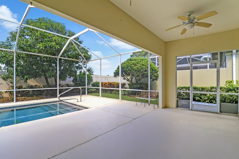 Light, bright, and move-in ready, this immaculate home offers a - photo 37
