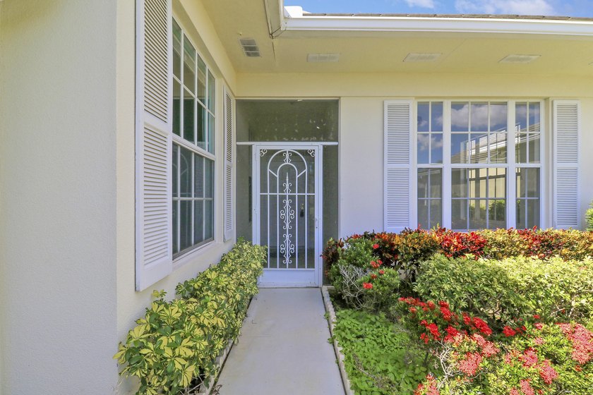 Light, bright, and move-in ready, this immaculate home offers a - photo 44