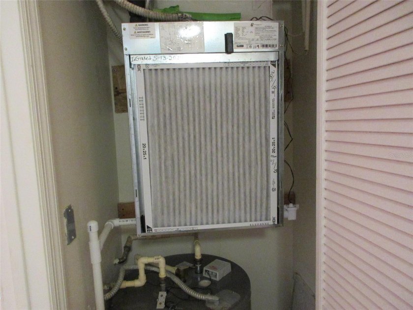 YOU DON'T WANT TO PASS UP THIS BEAUTIFULLY UPDATED, TURNKEY, 1st - photo 11