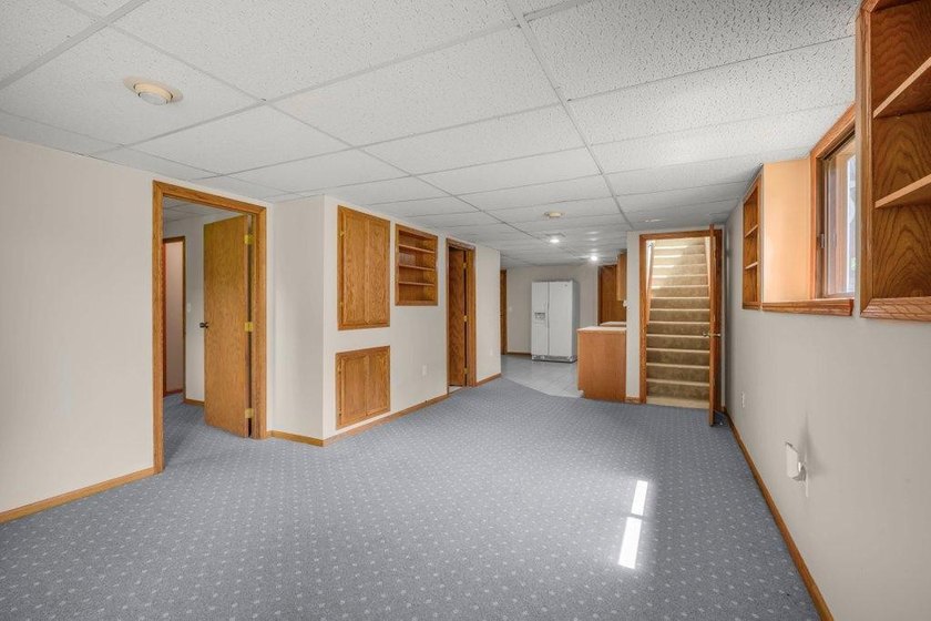 Enjoy easy, single-level living in this beautifully maintained - photo 13
