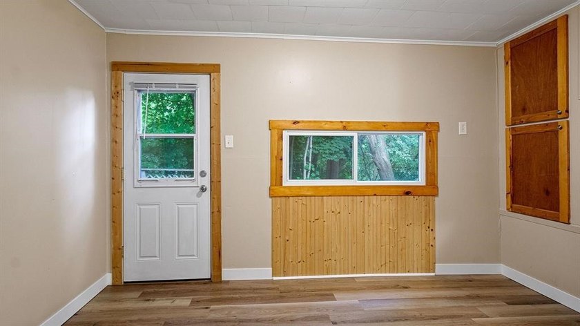 Excellent investment opportunity in this thoughtfully maintained - photo 16