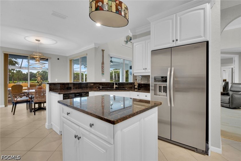 Welcome to Shadow Wood at The Brooks! This spacious Kingfisher - photo 8