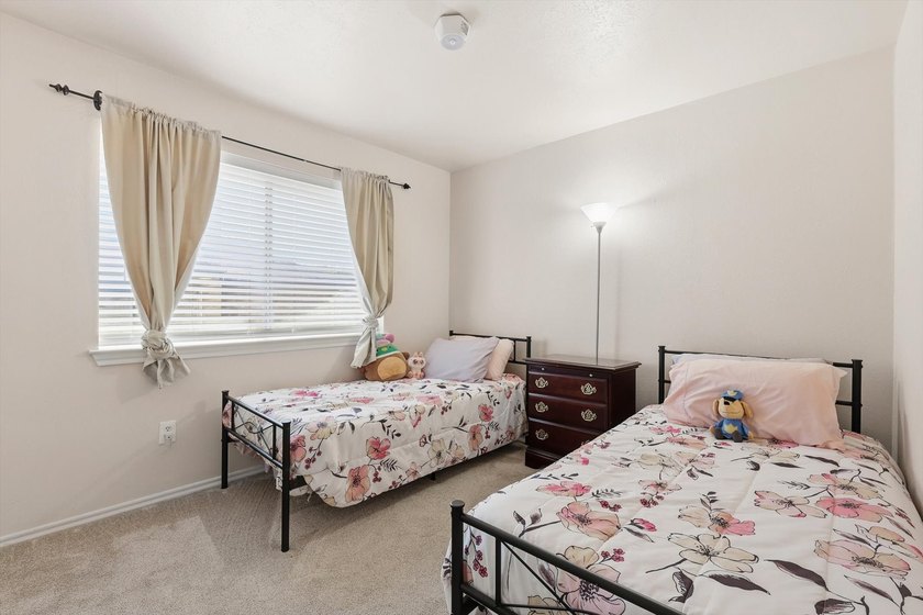 Light, bright, and truly move-in ready, this 3-bedroom, 2.1-bath - photo 15