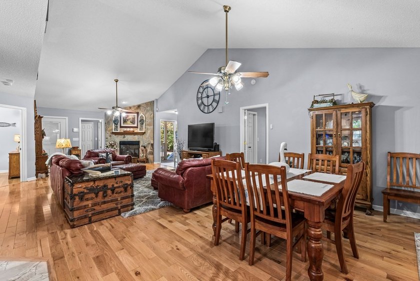 ONE LEVEL RANCH in EXCELLENT CONDITION in AWESOME LAKE - photo 29