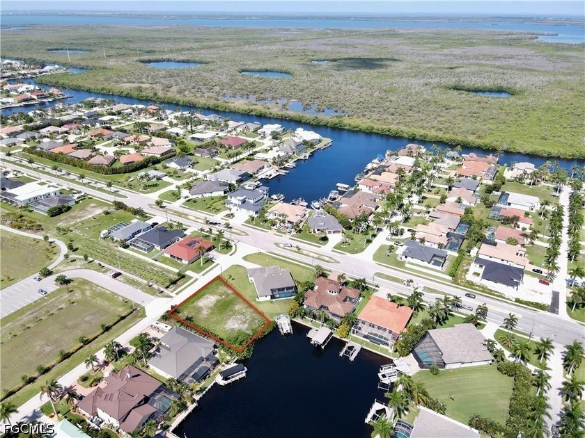 Fantastic opportunity to build your dream home on this oversized - photo 7