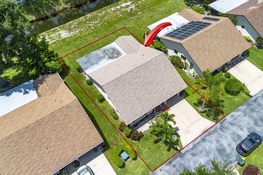 This charming 2-bedroom, 2-bath single-family home offers - photo 9