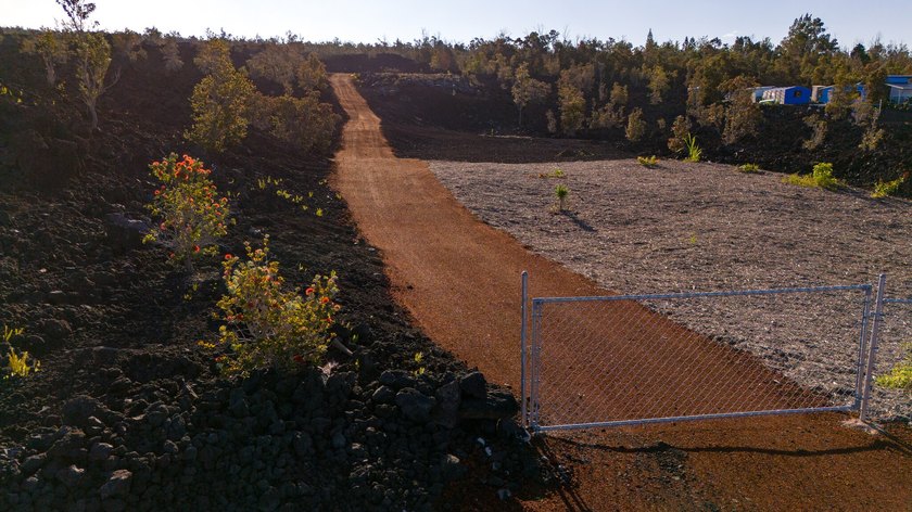 Shovel-ready 1-acre parcel in Hawaiian Ocean View Estates with a - photo 3