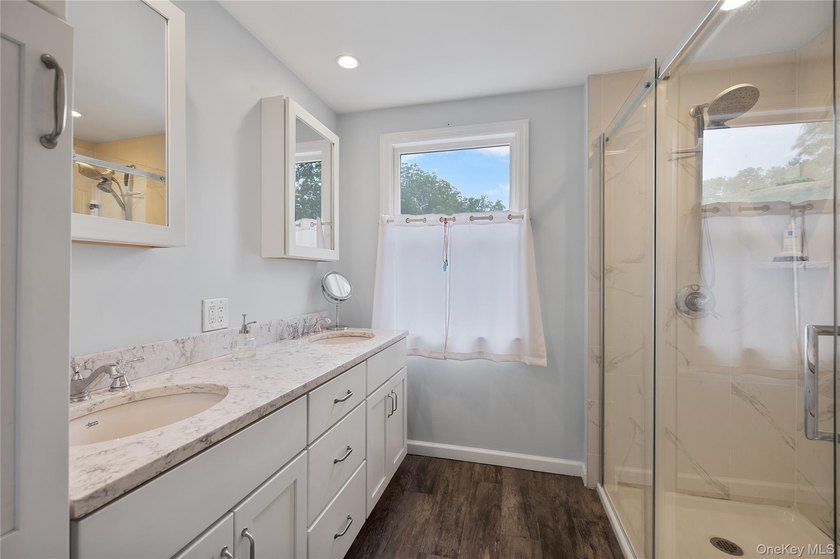 Welcome to this beautifully maintained 3,068 sq. ft. Colonial - photo 13