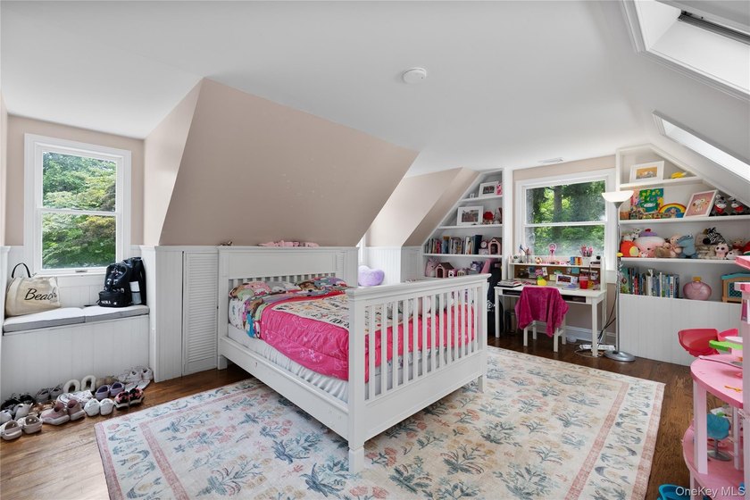 Welcome to this beautifully maintained 3,068 sq. ft. Colonial - photo 14