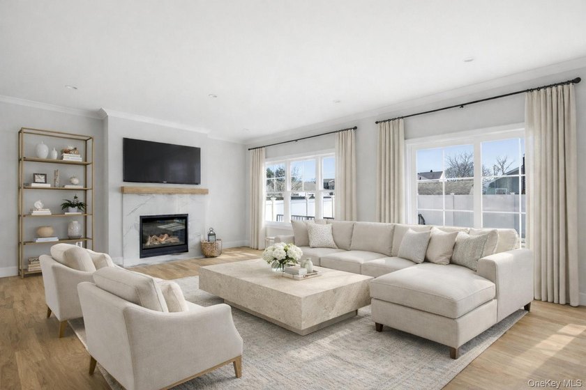 Welcome to this beautifully crafted 5 bedroom, 3 full bath home - photo 20