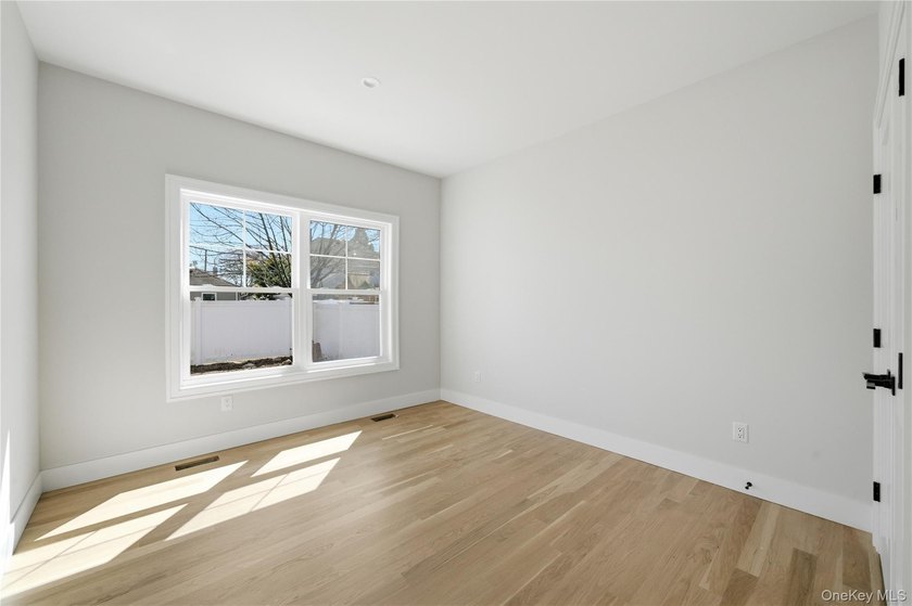 Welcome to this beautifully crafted 5 bedroom, 3 full bath home - photo 23