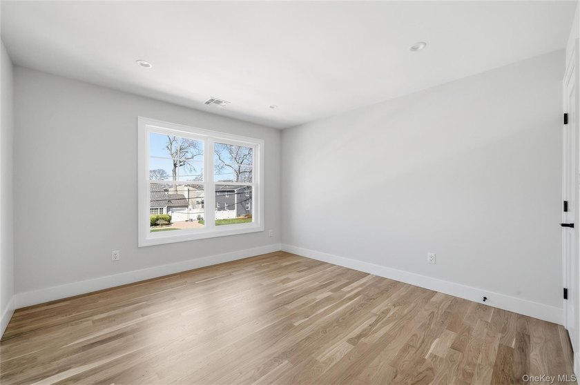 Welcome to this beautifully crafted 5 bedroom, 3 full bath home - photo 28