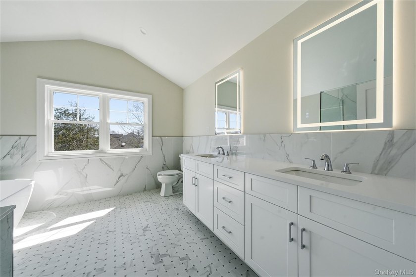 Welcome to this beautifully crafted 5 bedroom, 3 full bath home - photo 33