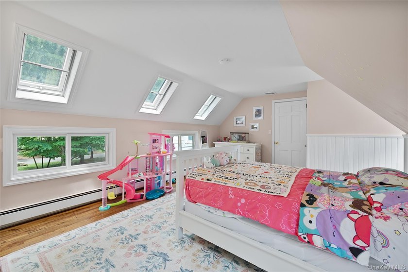 Welcome to this beautifully maintained 3,068 sq. ft. Colonial - photo 35