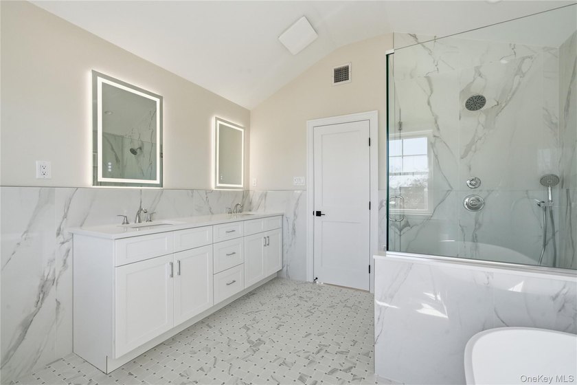 Welcome to this beautifully crafted 5 bedroom, 3 full bath home - photo 35