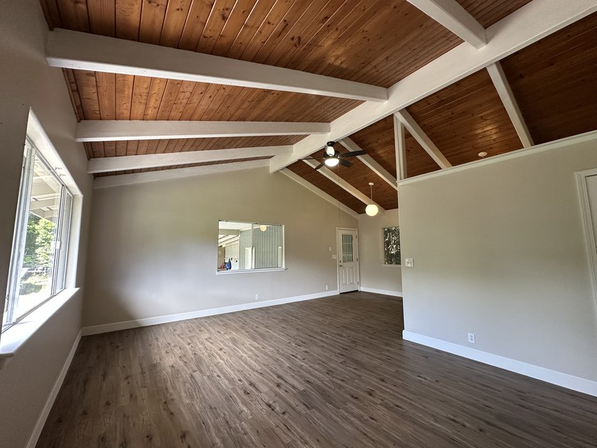 Welcome to this well-maintained 3-bedroom, 2.5-bath home on - photo 6